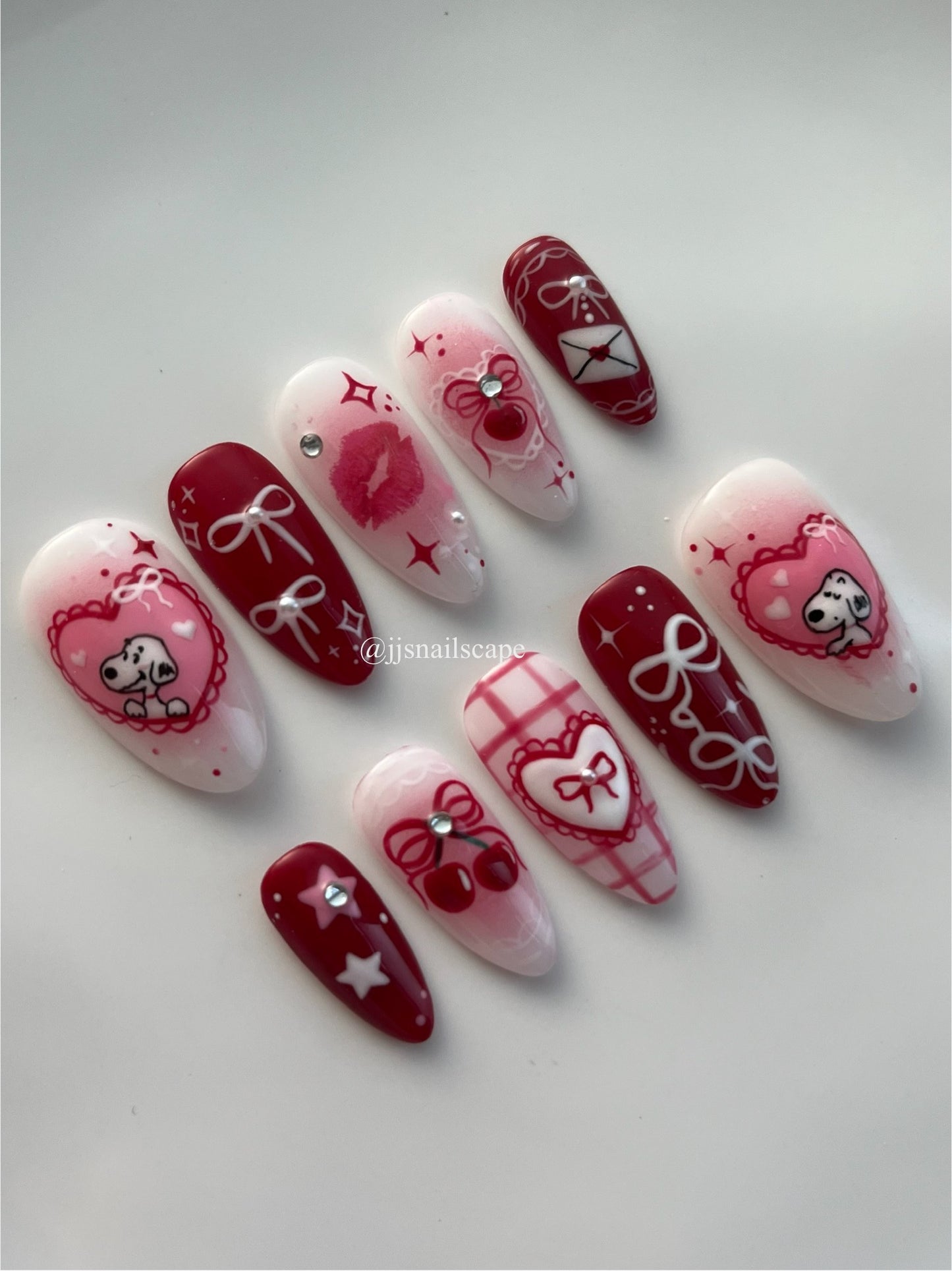 Valentines Snoopy Nails